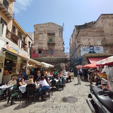 Apartment By The Market Palermo Exterior foto