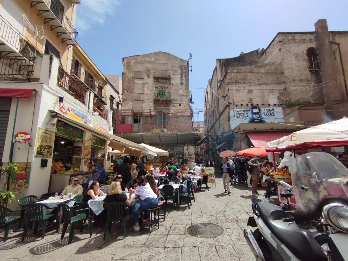 Apartment By The Market Palermo Exterior foto
